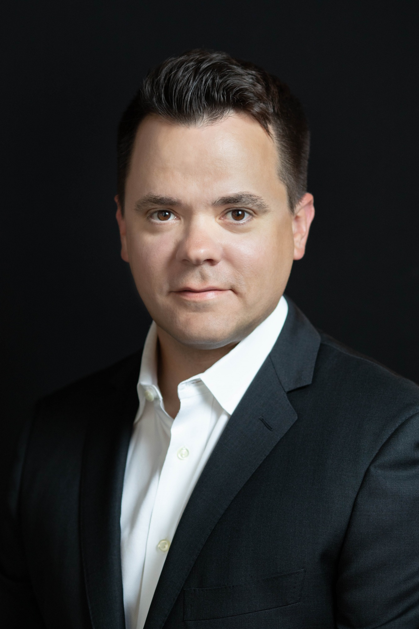 Leland Chinowth President